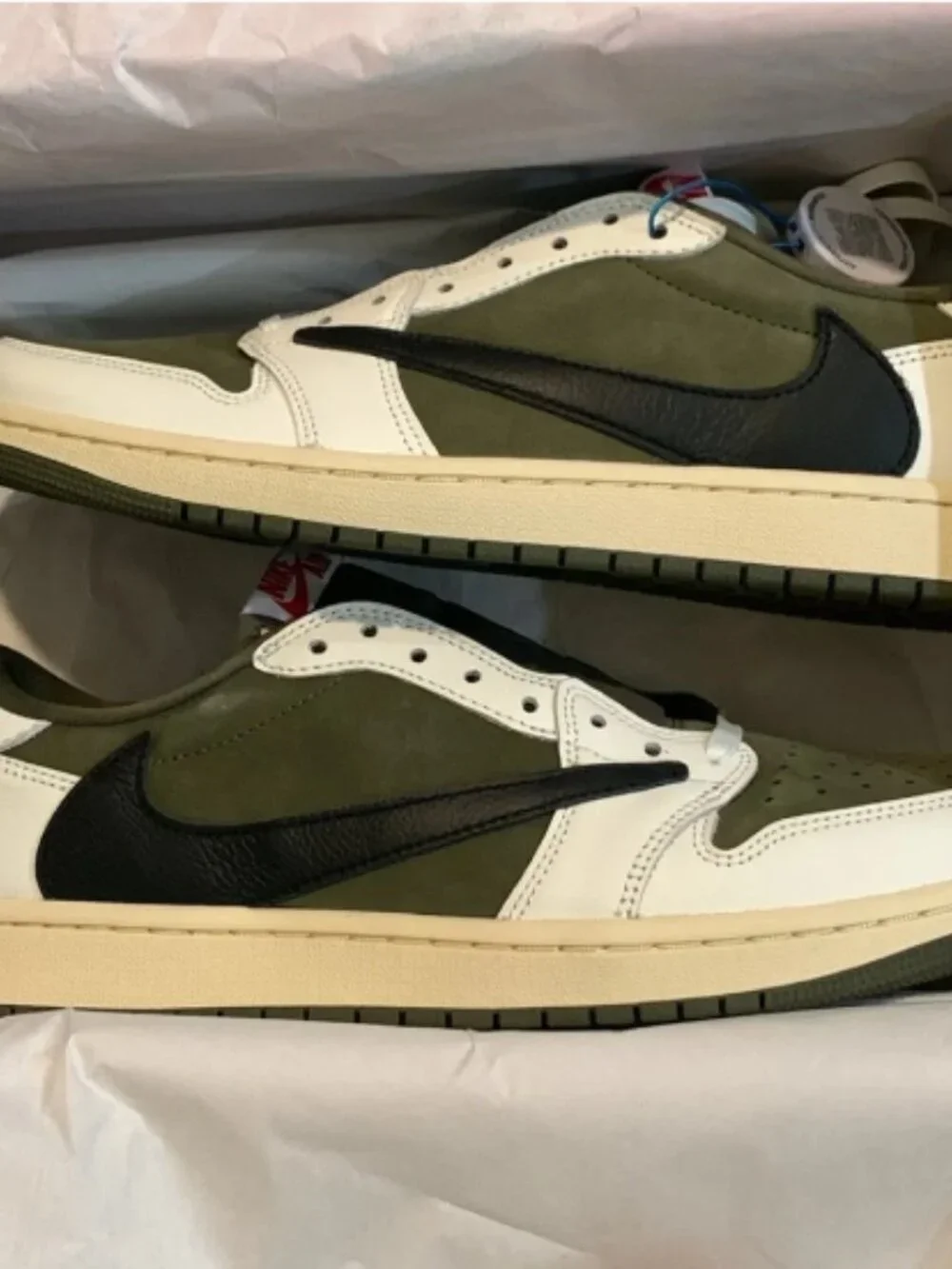 Travis Scott x Air Jordan 1 Low OG “Medium Olive”